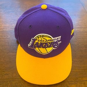 Lakers New Era hat cap 7.5 - like new